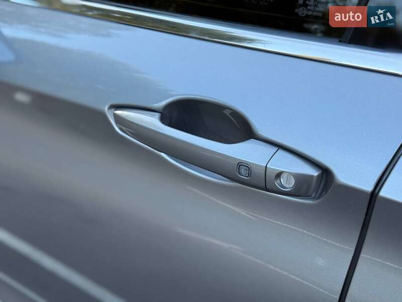 Внедорожник / Кроссовер Mitsubishi Outlander 2022 в Киеве