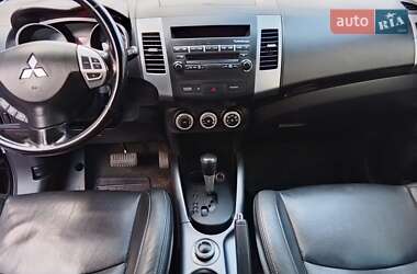Внедорожник / Кроссовер Mitsubishi Outlander 2007 в 