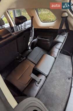 Внедорожник / Кроссовер Mitsubishi Outlander 2012 в 