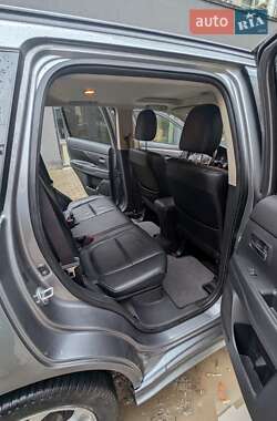 Внедорожник / Кроссовер Mitsubishi Outlander 2012 в 