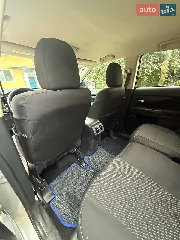 Позашляховик / Кросовер Mitsubishi Outlander 2018 в Запоріжжі