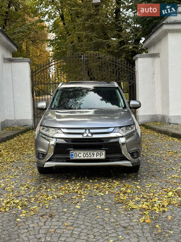 Внедорожник / Кроссовер Mitsubishi Outlander 2017 в Львове фото 2 Внедорожник / Кроссовер Mitsubishi Outlander 2017 в Львове