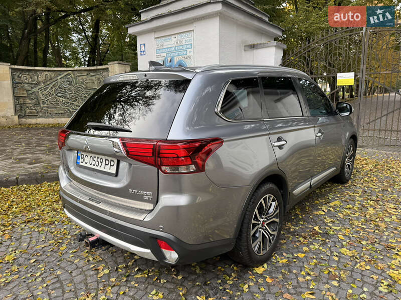 Внедорожник / Кроссовер Mitsubishi Outlander 2017 в Львове фото 21 Внедорожник / Кроссовер Mitsubishi Outlander 2017 в Львове