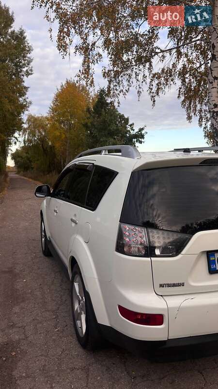Позашляховик / Кросовер Mitsubishi Outlander 2009 в Прилуках