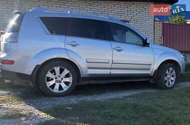 Внедорожник / Кроссовер Mitsubishi Outlander 2008 в 