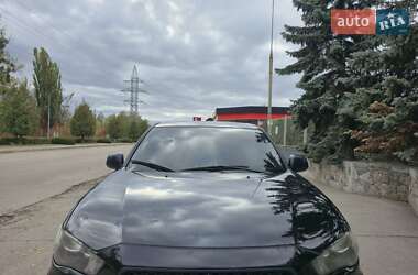 Внедорожник / Кроссовер Mitsubishi Outlander 2010 в 