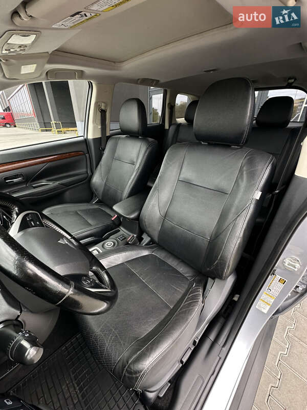 Внедорожник / Кроссовер Mitsubishi Outlander 2013 в Тернополе
