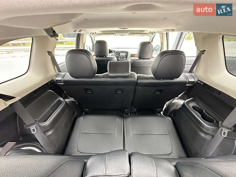 Внедорожник / Кроссовер Mitsubishi Outlander 2013 в Тернополе