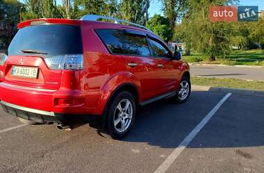 Внедорожник / Кроссовер Mitsubishi Outlander 2010 в 