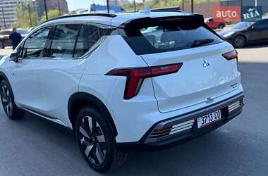 Внедорожник / Кроссовер Mitsubishi Outlander 2022 в 