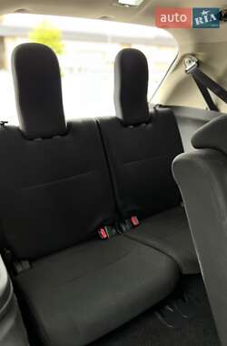 Внедорожник / Кроссовер Mitsubishi Outlander 2016 в 