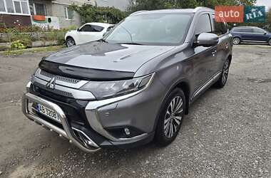Позашляховик / Кросовер Mitsubishi Outlander 2018 в Вінниці