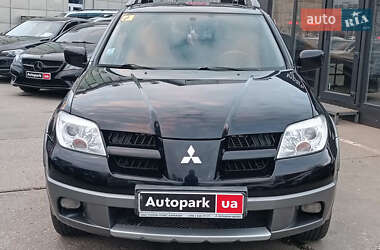Внедорожник / Кроссовер Mitsubishi Outlander 2005 в 