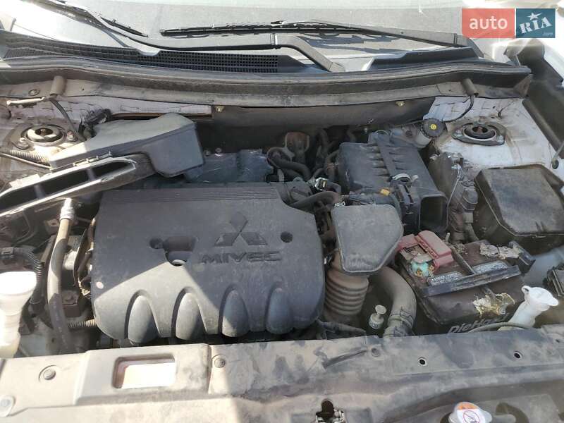 Внедорожник / Кроссовер Mitsubishi Outlander 2019 в Луцке