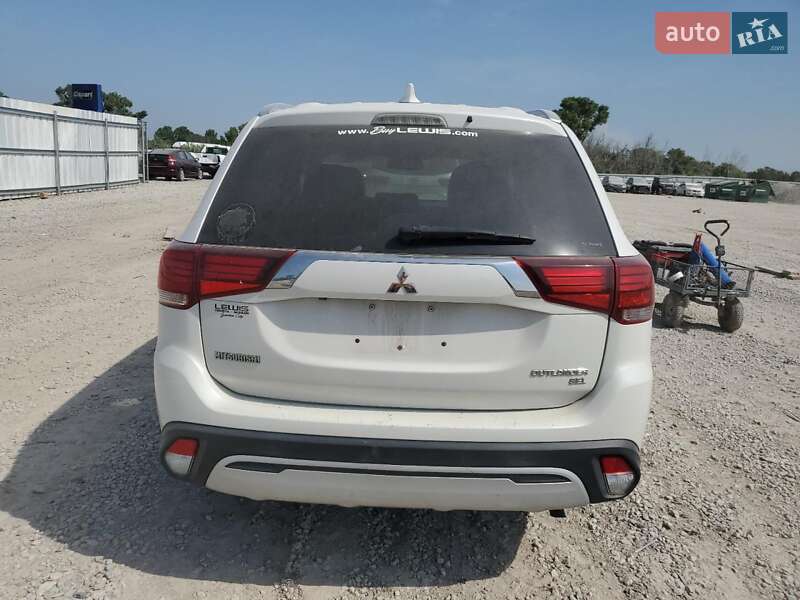 Внедорожник / Кроссовер Mitsubishi Outlander 2019 в Луцке