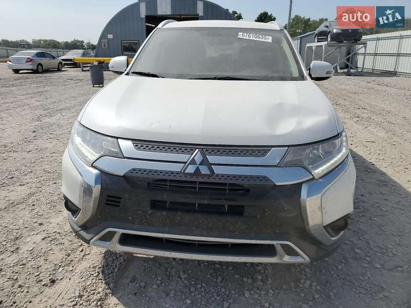 Внедорожник / Кроссовер Mitsubishi Outlander 2019 в Луцке
