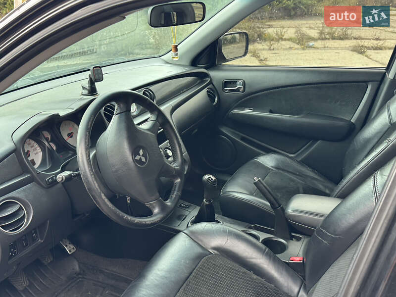 Внедорожник / Кроссовер Mitsubishi Outlander 2006 в Богодухове