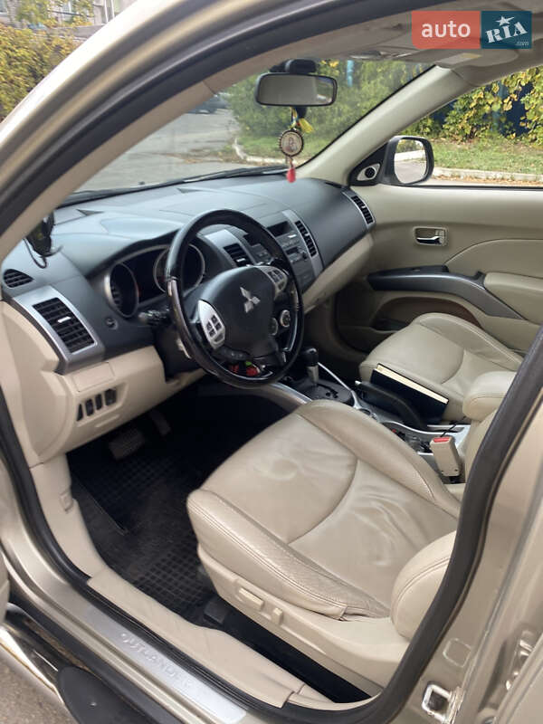 Позашляховик / Кросовер Mitsubishi Outlander 2007 в Кременчуці