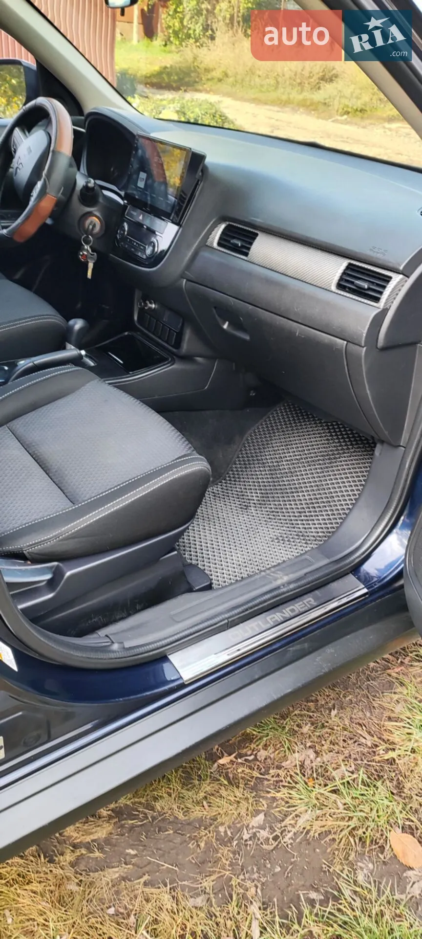 2017 Mitsubishi Outlander - мініатюра 15