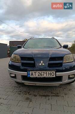 Внедорожник / Кроссовер Mitsubishi Outlander 2004 в 