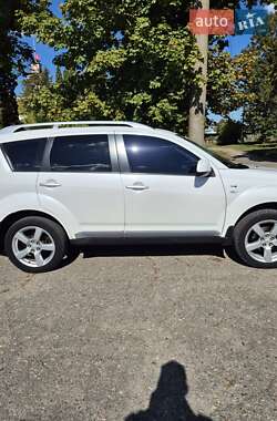 Внедорожник / Кроссовер Mitsubishi Outlander 2008 в 