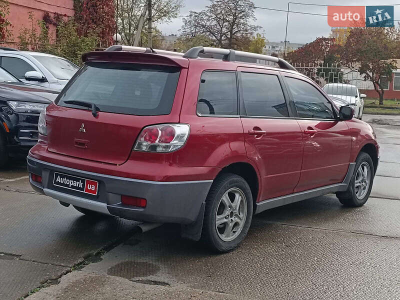 Позашляховик / Кросовер Mitsubishi Outlander 2003 в Харкові