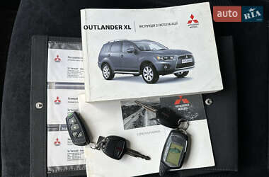 Внедорожник / Кроссовер Mitsubishi Outlander 2011 в 