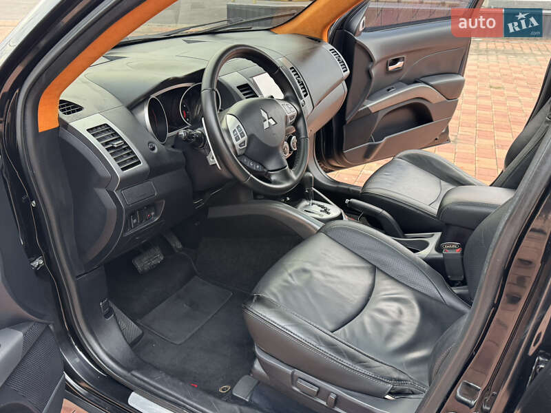 Внедорожник / Кроссовер Mitsubishi Outlander 2008 в Одессе