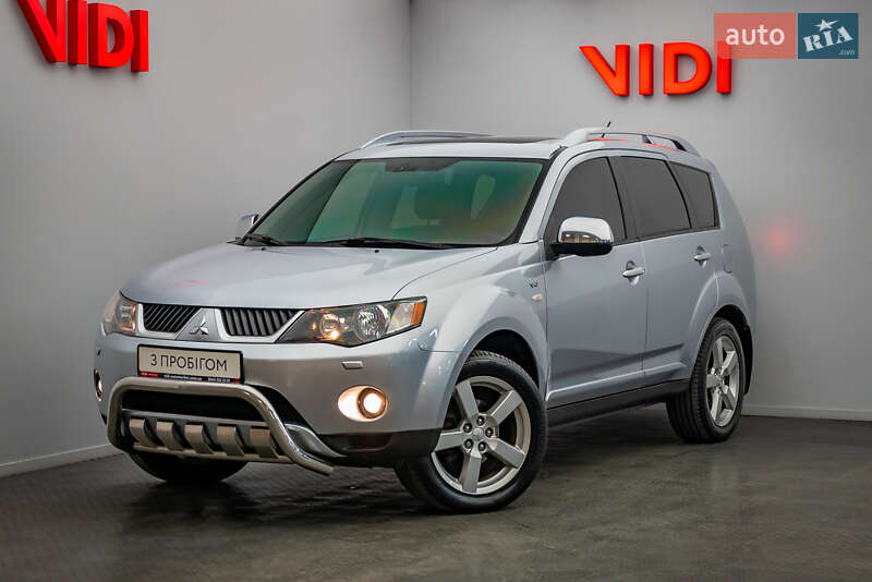 Внедорожник / Кроссовер Mitsubishi Outlander 2008 в 
