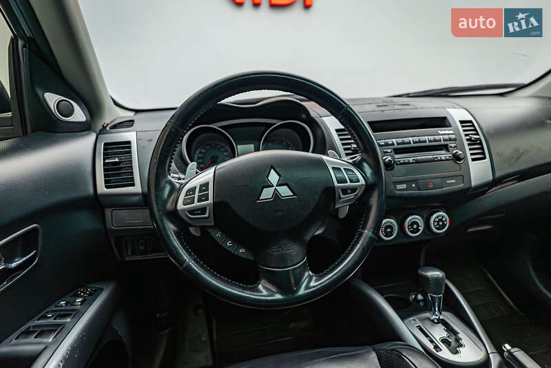 Позашляховик / Кросовер Mitsubishi Outlander 2008 в Києві фото 12 Позашляховик / Кросовер Mitsubishi Outlander 2008 в Києві