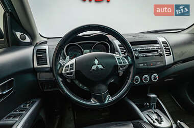 Внедорожник / Кроссовер Mitsubishi Outlander 2008 в 