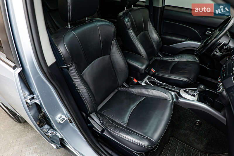 Позашляховик / Кросовер Mitsubishi Outlander 2008 в Києві фото 19 Позашляховик / Кросовер Mitsubishi Outlander 2008 в Києві