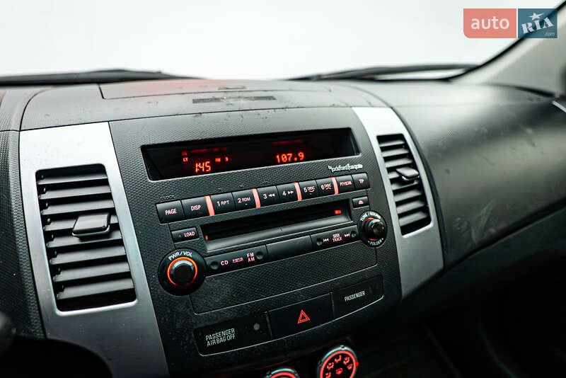 Позашляховик / Кросовер Mitsubishi Outlander 2008 в Києві фото 16 Позашляховик / Кросовер Mitsubishi Outlander 2008 в Києві