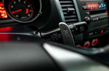 Внедорожник / Кроссовер Mitsubishi Outlander 2008 в 