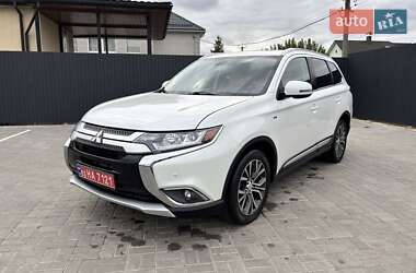 Позашляховик / Кросовер Mitsubishi Outlander 2016 в Черкасах