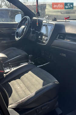 Внедорожник / Кроссовер Mitsubishi Outlander 2020 в Харькове