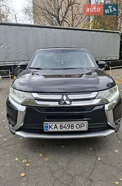 Внедорожник / Кроссовер Mitsubishi Outlander 2018 в 