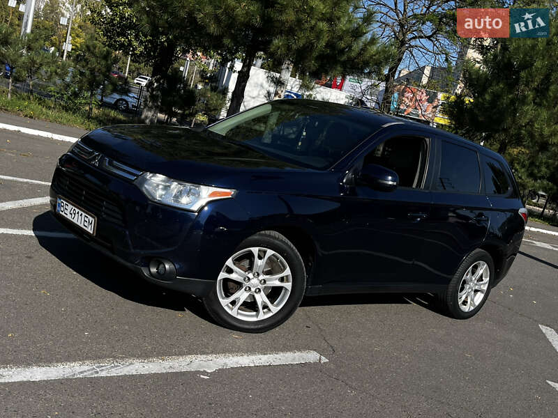 Внедорожник / Кроссовер Mitsubishi Outlander 2013 в Одессе фото 2 Внедорожник / Кроссовер Mitsubishi Outlander 2013 в Одессе