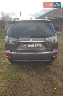 Позашляховик / Кросовер Mitsubishi Outlander 2010 в  фото 5 Позашляховик / Кросовер Mitsubishi Outlander 2010 в