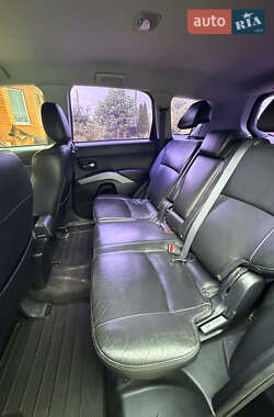 Внедорожник / Кроссовер Mitsubishi Outlander 2008 в 
