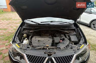 Внедорожник / Кроссовер Mitsubishi Outlander 2008 в 