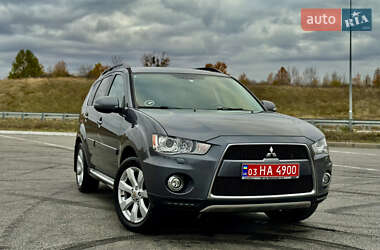 Внедорожник / Кроссовер Mitsubishi Outlander 2012 в 