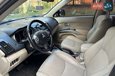 Позашляховик / Кросовер Mitsubishi Outlander 2009 в 