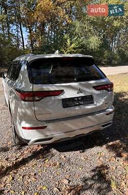 Внедорожник / Кроссовер Mitsubishi Outlander 2022 в Умани