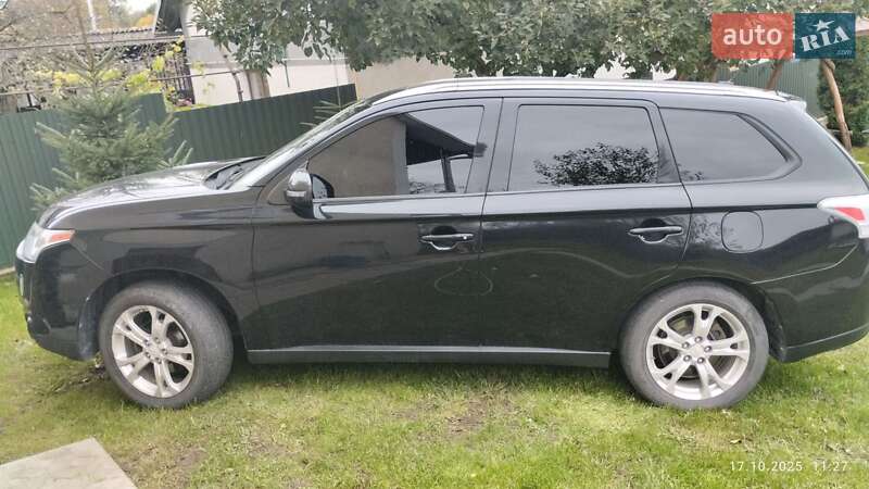 Mitsubishi Outlander 2013