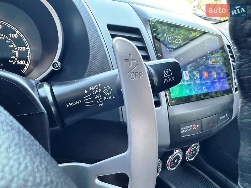 Позашляховик / Кросовер Mitsubishi Outlander 2013 в Запоріжжі