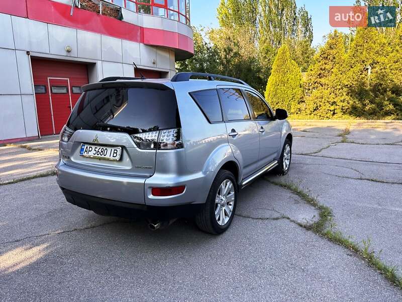 Позашляховик / Кросовер Mitsubishi Outlander 2013 в Запоріжжі