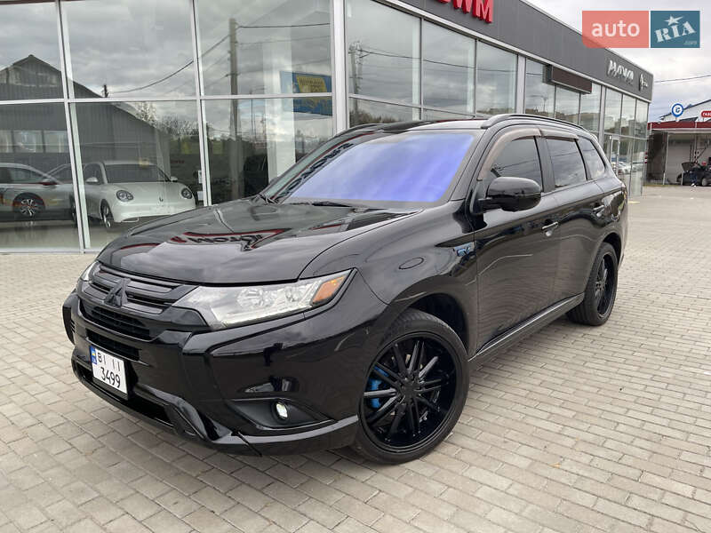 Внедорожник / Кроссовер Mitsubishi Outlander 2018 в Полтаве