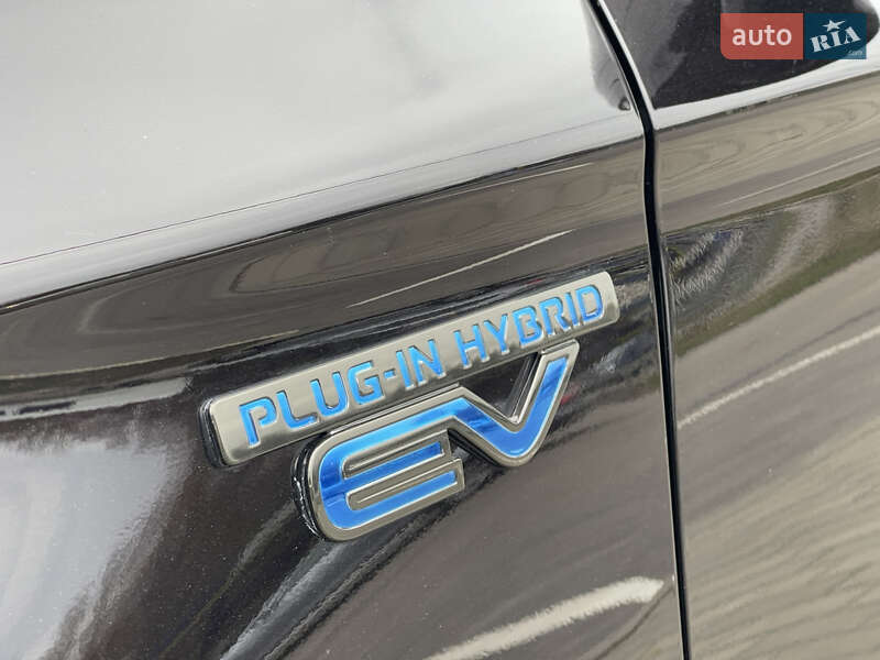 Внедорожник / Кроссовер Mitsubishi Outlander 2018 в Полтаве