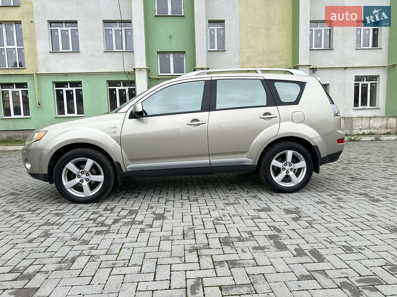 Внедорожник / Кроссовер Mitsubishi Outlander 2007 в Ромнах фото 2 Внедорожник / Кроссовер Mitsubishi Outlander 2007 в Ромнах